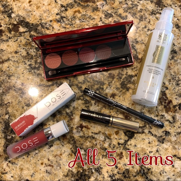 Makeup Bundle - Picture 1 of 3